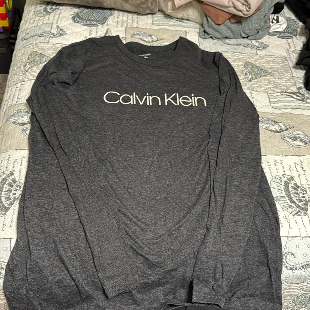 Women’s L/S Calvin Klein sleep shirt NWOT
